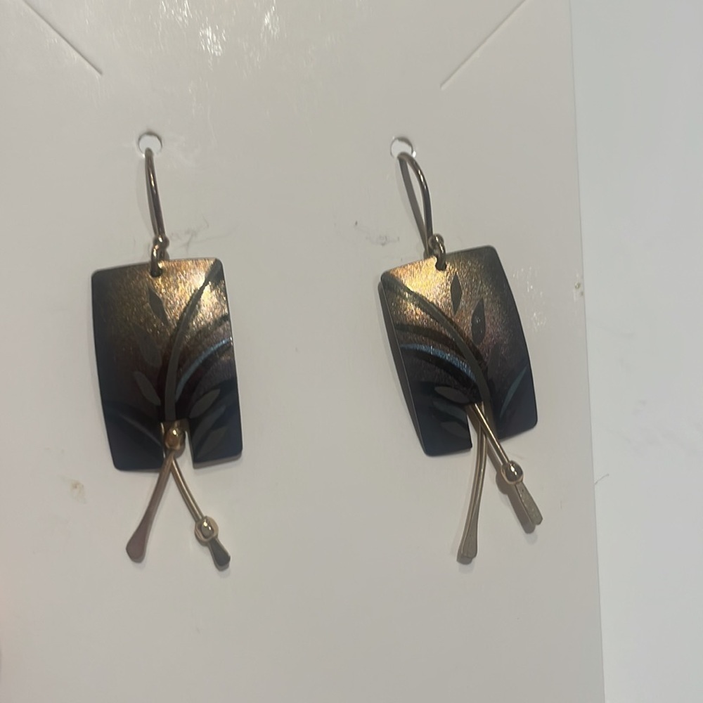 Leaf rectangle earrings gold iridescent jewelry bead vintage vibe - Picture 2 of 3